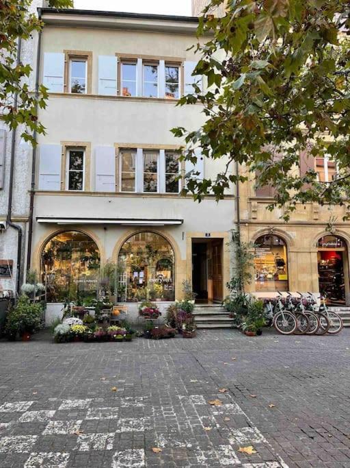 V&V Centre Neuchâtel Exterior foto